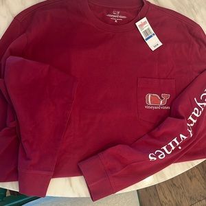 Vineyard Vines Longsleeve t shirt with a football whale